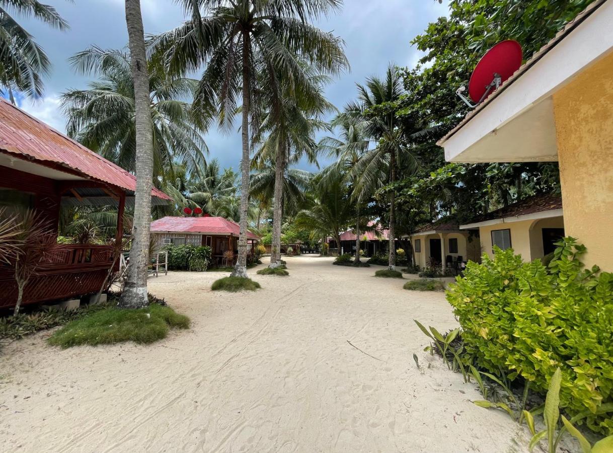Beach Placid Resort Powered By Cocotel Ocoy Ngoại thất bức ảnh