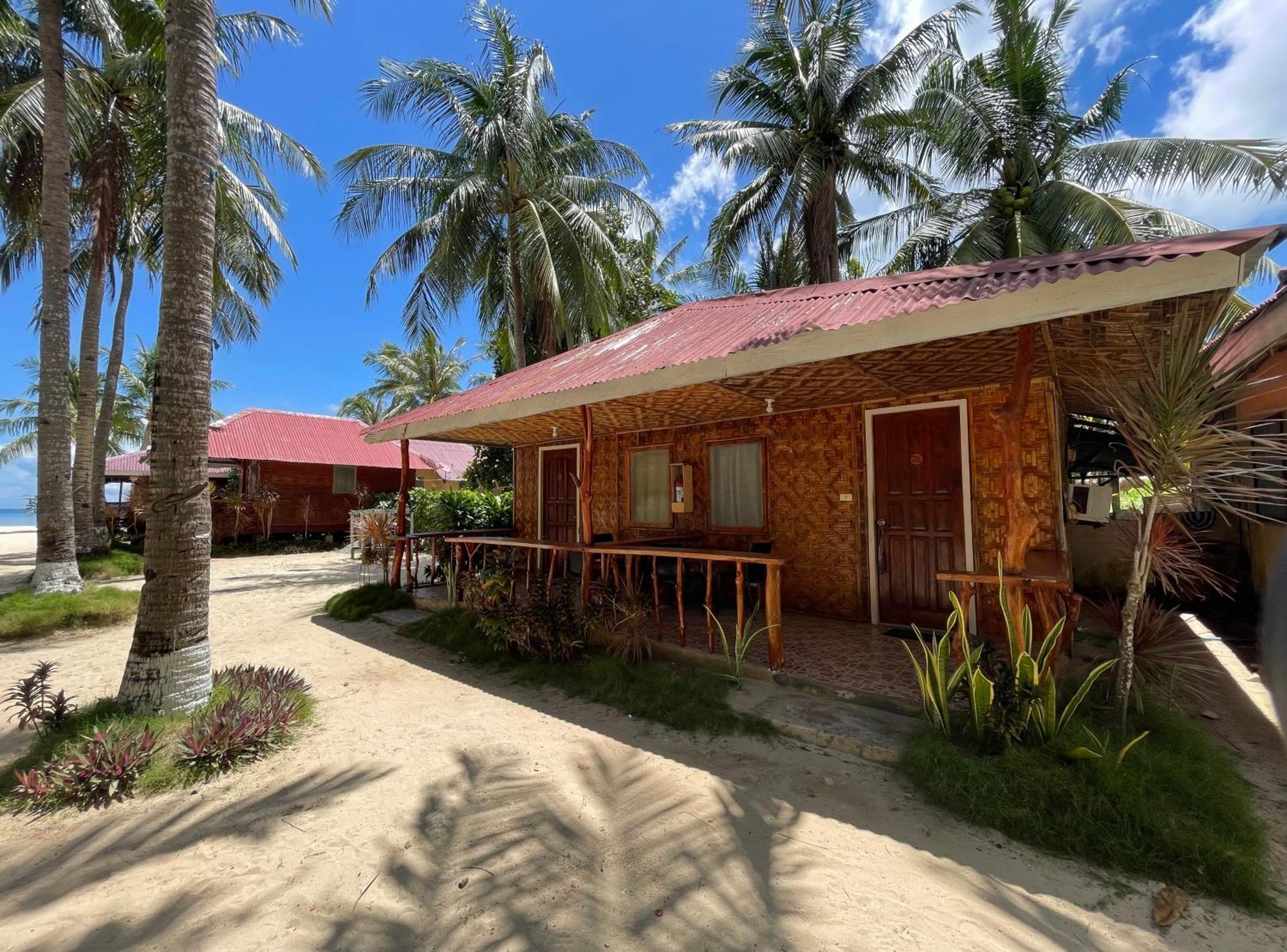 Beach Placid Resort Powered By Cocotel Ocoy Ngoại thất bức ảnh