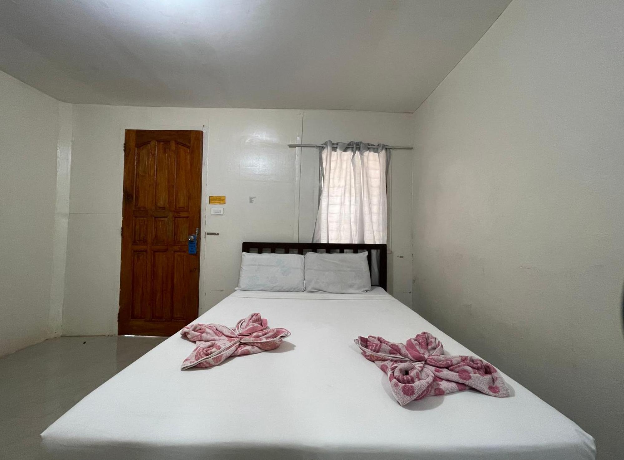Beach Placid Resort Powered By Cocotel Ocoy Phòng bức ảnh